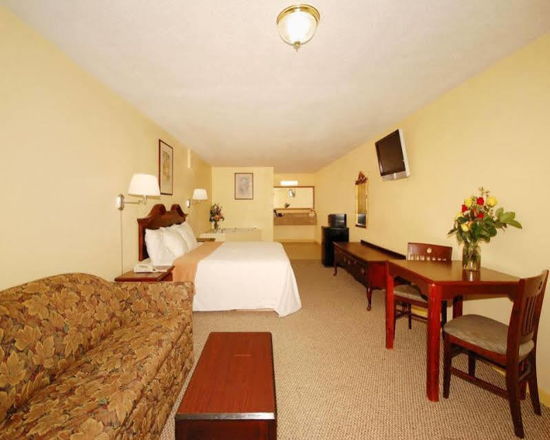 Red Roof Inn Memphis - Graceland Airport Экстерьер фото